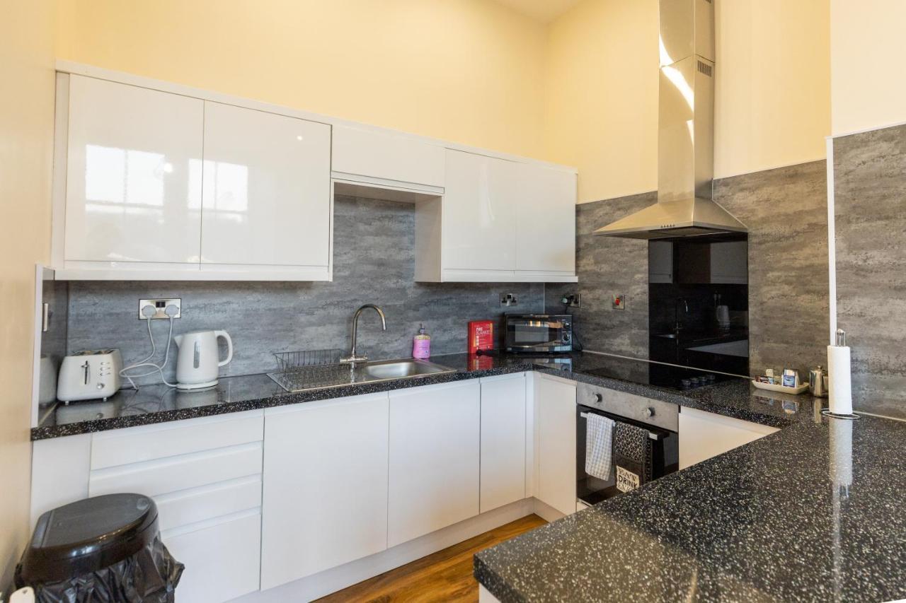 New 2 Bed Apartment With Stunning Views Of Arthur Seat Mountain Edinburgh Bagian luar foto