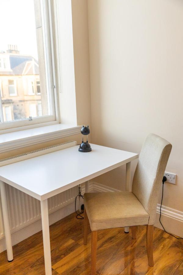 New 2 Bed Apartment With Stunning Views Of Arthur Seat Mountain Edinburgh Bagian luar foto
