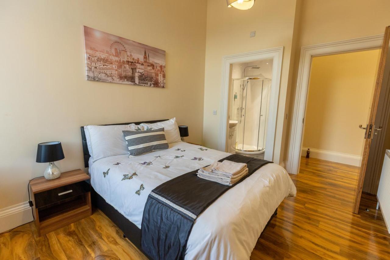 New 2 Bed Apartment With Stunning Views Of Arthur Seat Mountain Edinburgh Bagian luar foto