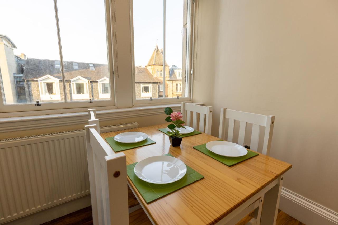 New 2 Bed Apartment With Stunning Views Of Arthur Seat Mountain Edinburgh Bagian luar foto